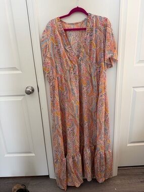 Women’s Paisley V-Neck Maxi Dress